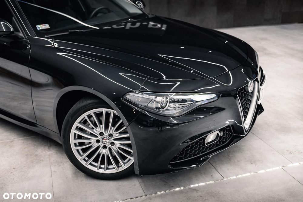 Alfa Romeo Giulia 2.0 Turbo Business - 38