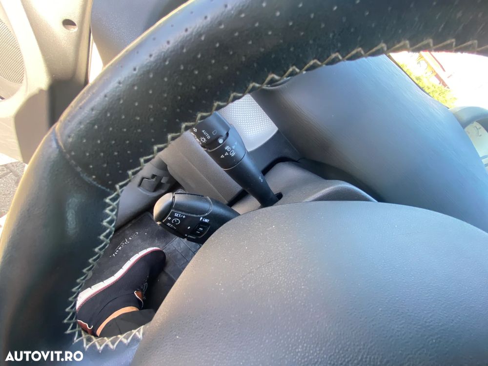 Citroën C3 Picasso HDi 90 FAP Exclusive - 16