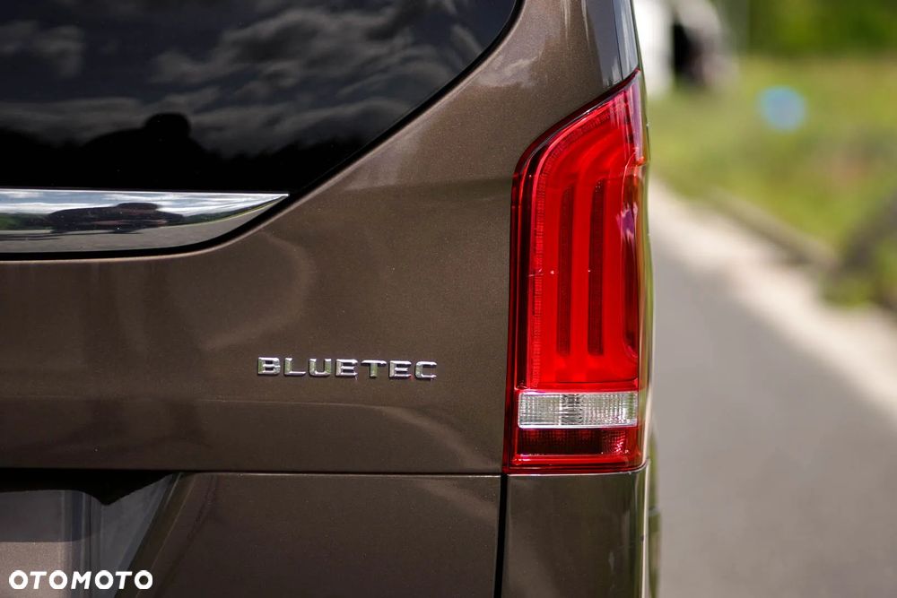 Mercedes-Benz Klasa V 250 (BlueTEC) d Avantgarde 7G-Tronic (ekstra d³) - 33