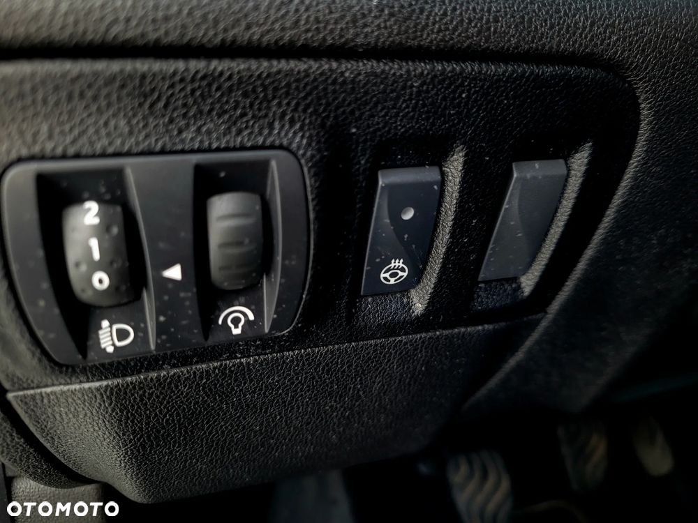 Renault Megane 1.5 Blue dCi Zen - 10