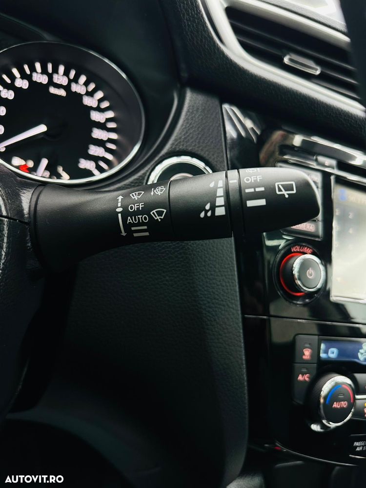 Nissan Qashqai 1.6 DCI Xtronic TEKNA - 31