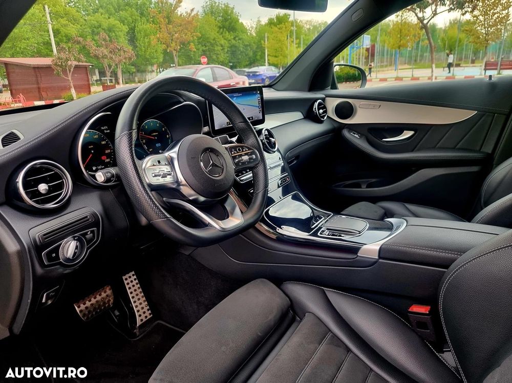 Mercedes-Benz GLC Coupe 300 de 4Matic 9G-TRONIC AMG Line Plus - 9