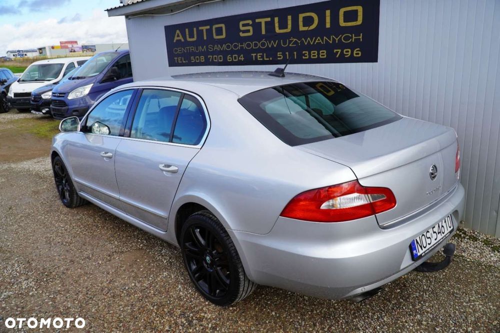 Skoda Superb 2.0 TDI DSG Exclusive - 28