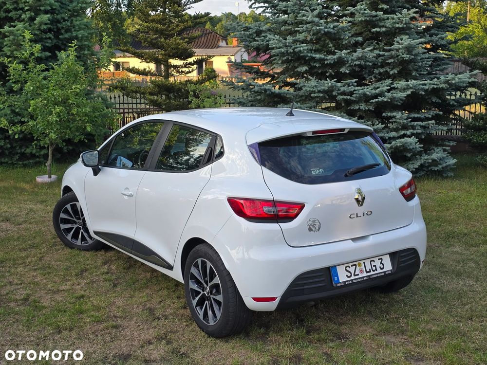 Renault Clio - 11