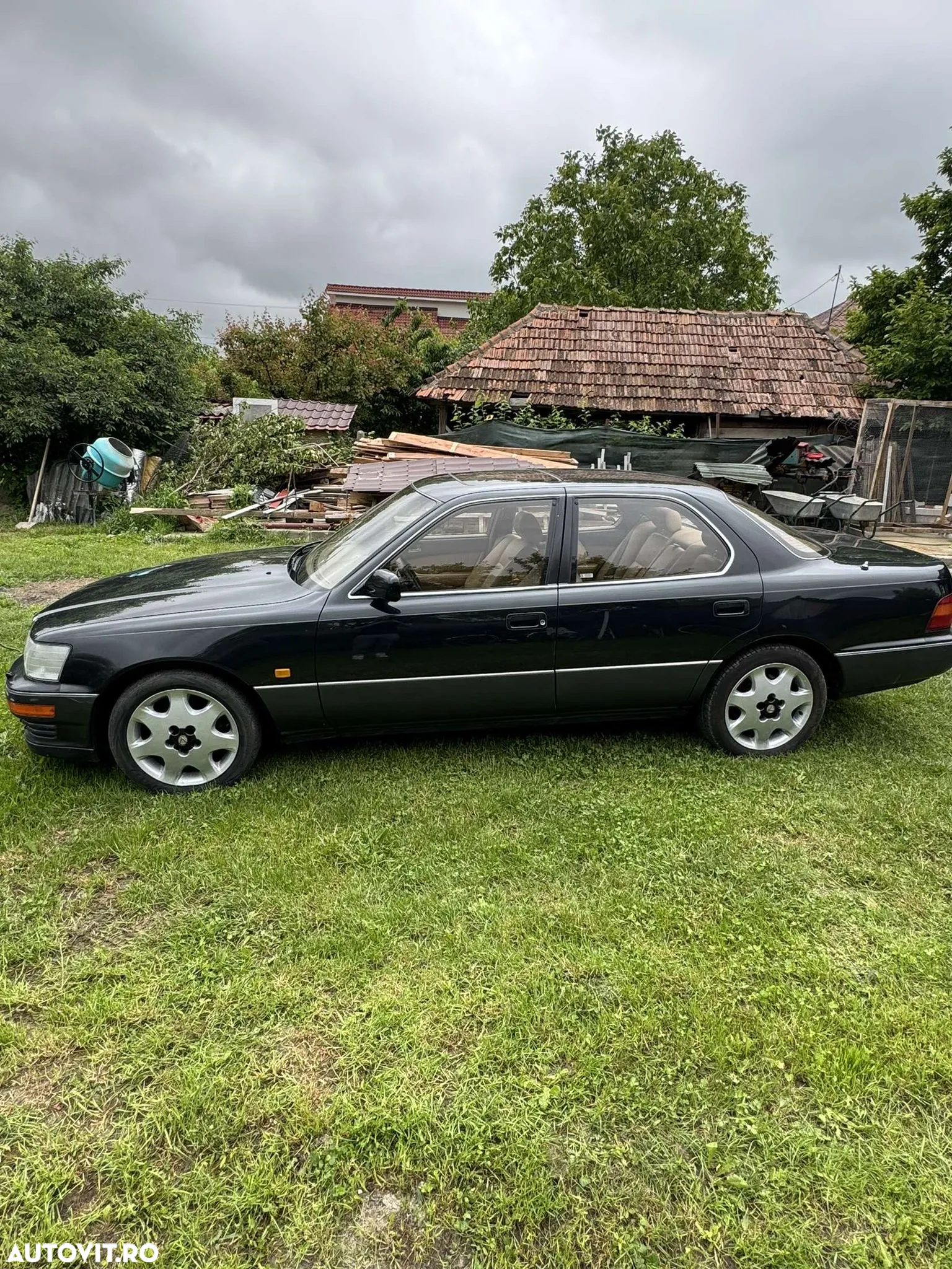 Lexus Seria LS - 2