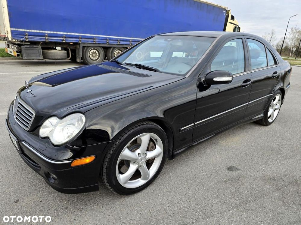 Mercedes-Benz Klasa C 230 7G-TRONIC Avantgarde Sport Edition + - 27