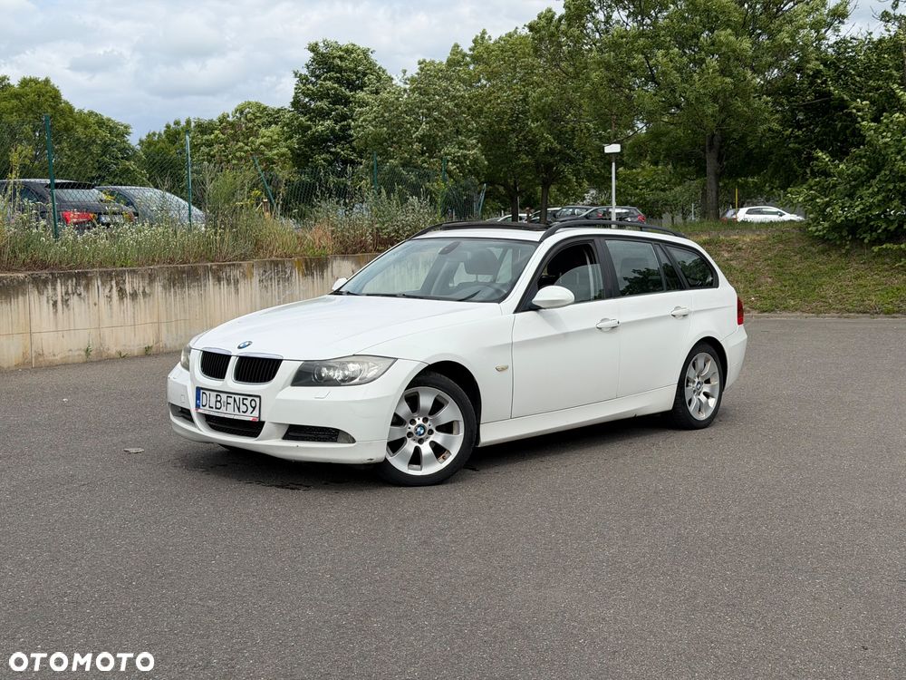 BMW Seria 3 318i - 2