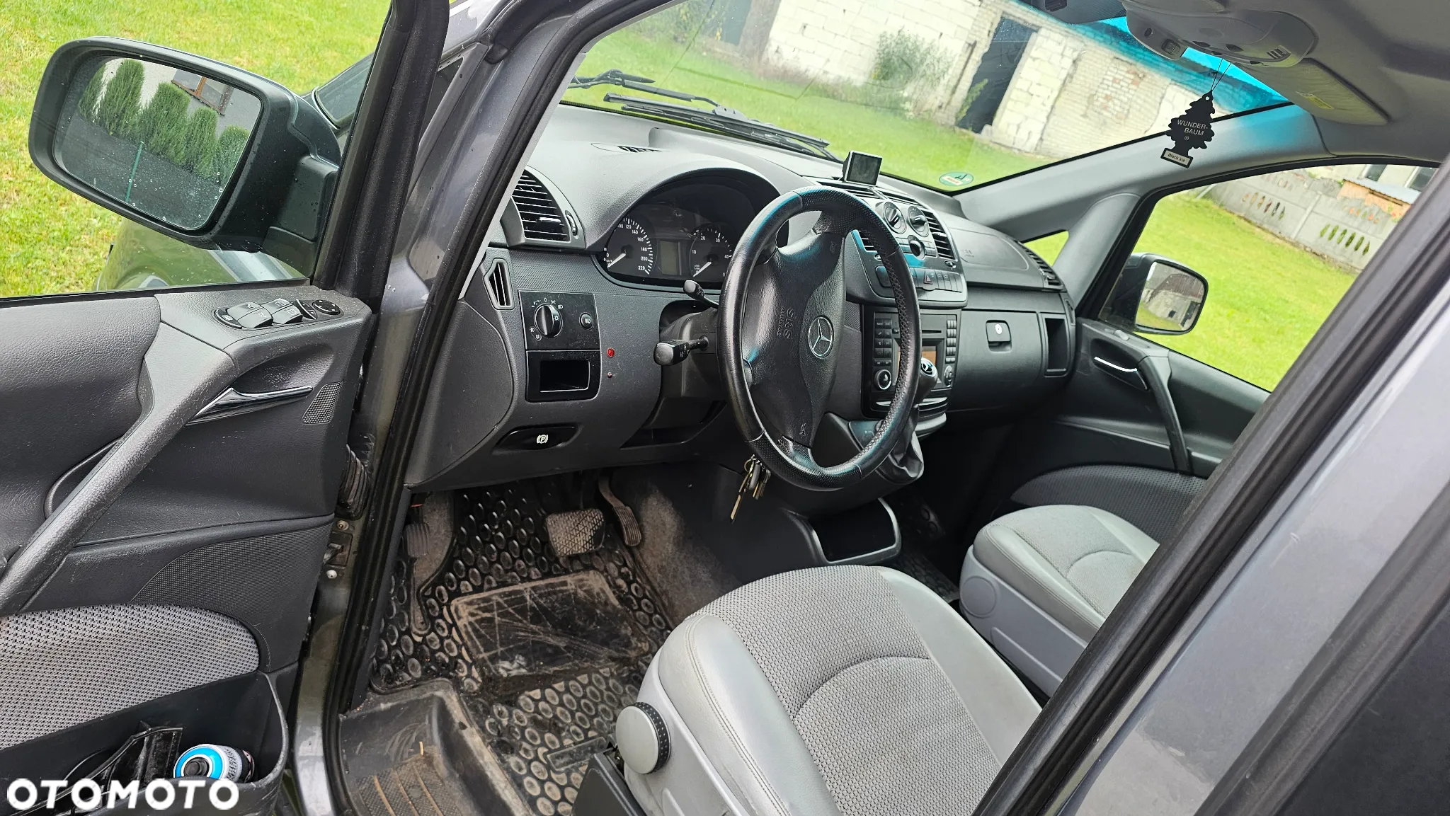 Mercedes-Benz Viano - 25