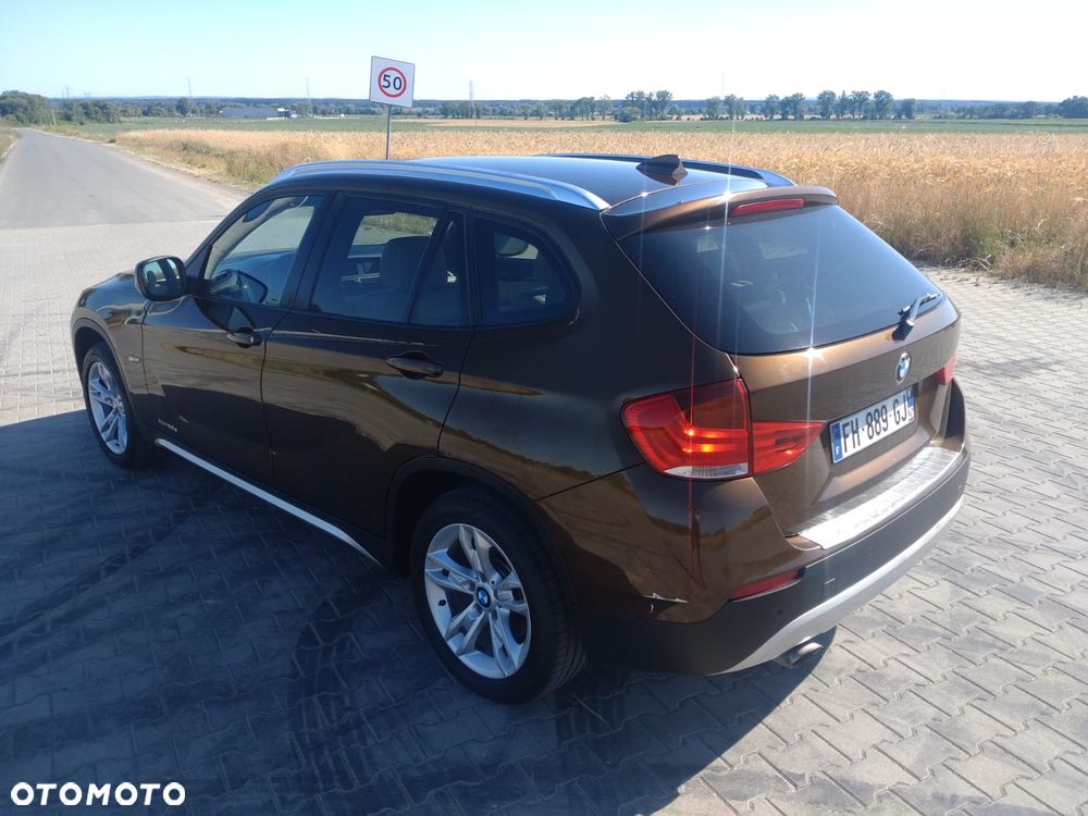 BMW X1 xDrive20d xLine - 12