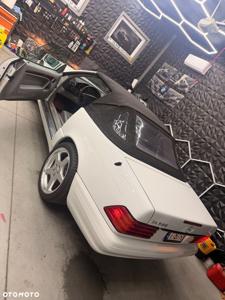 Mercedes-Benz SL - 26