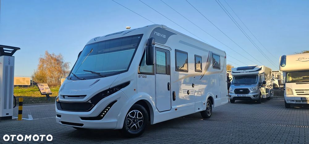 McLOUIS NEVIS 879G - 4