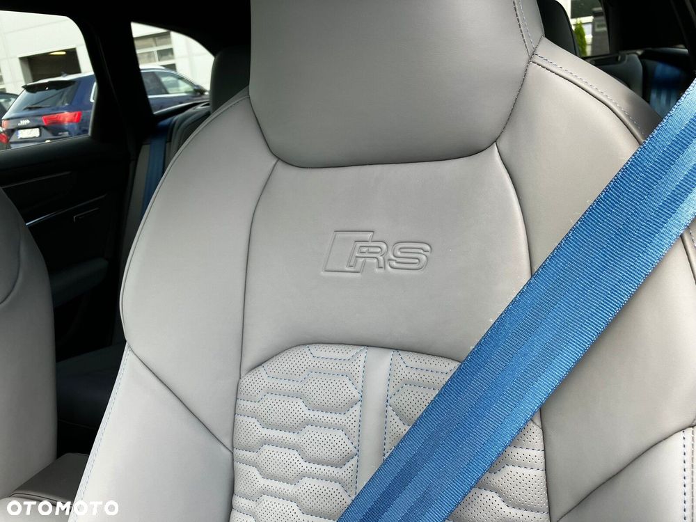 Audi RS6 Avant - 15