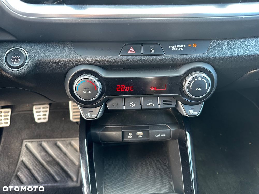 Kia Stonic - 27
