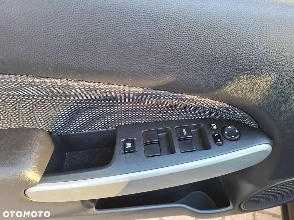 Mazda 2 1.3 Exclusive - 35