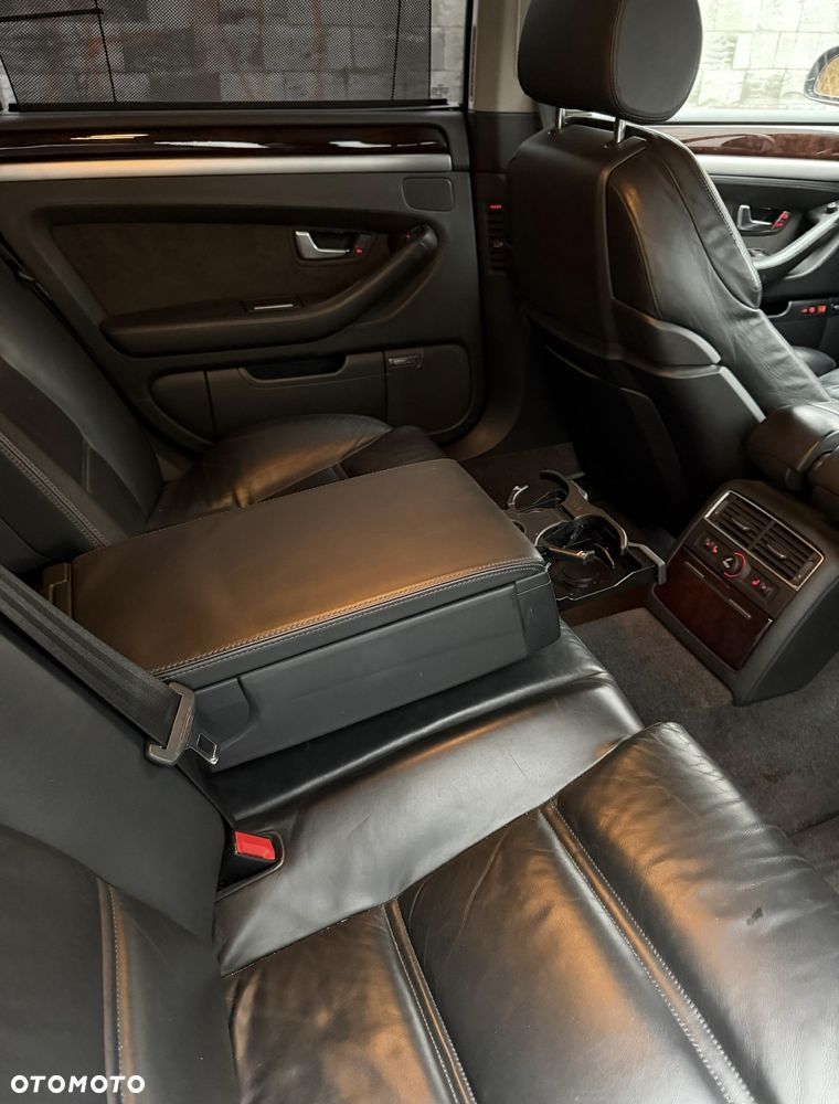 Audi A8 6.0 Quattro - 8