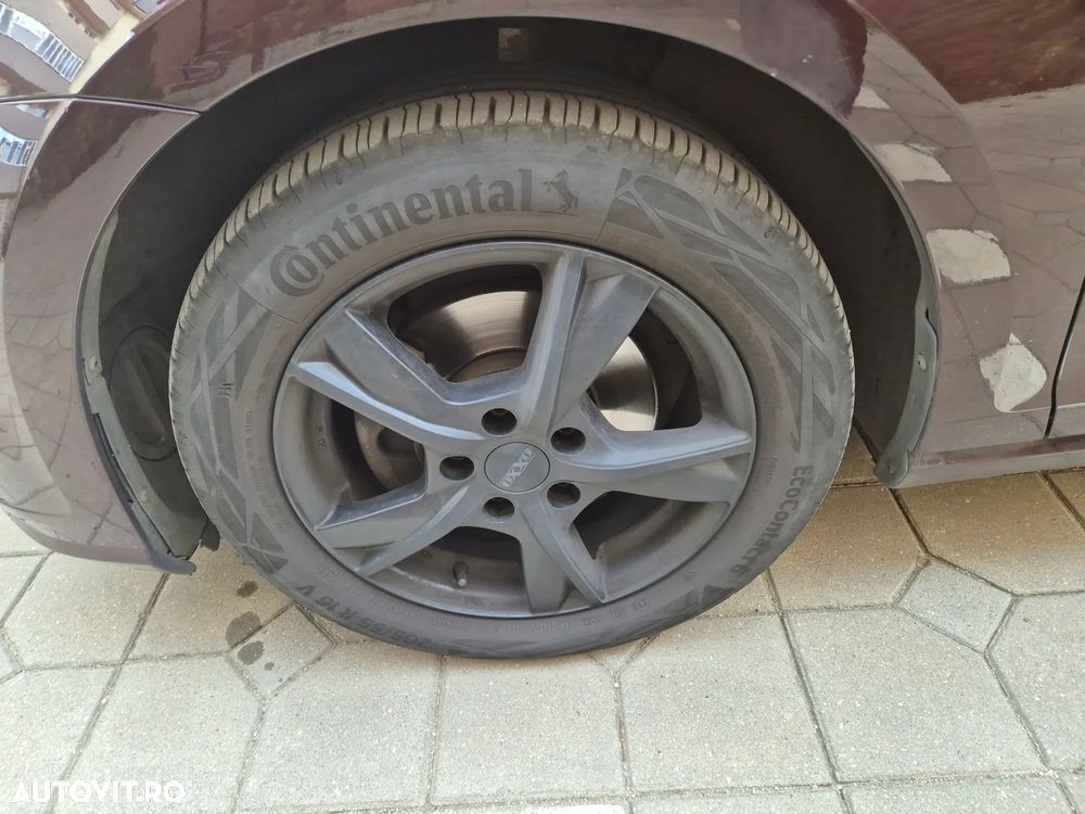 Volkswagen Golf 1.6 TDI Trendline - 6