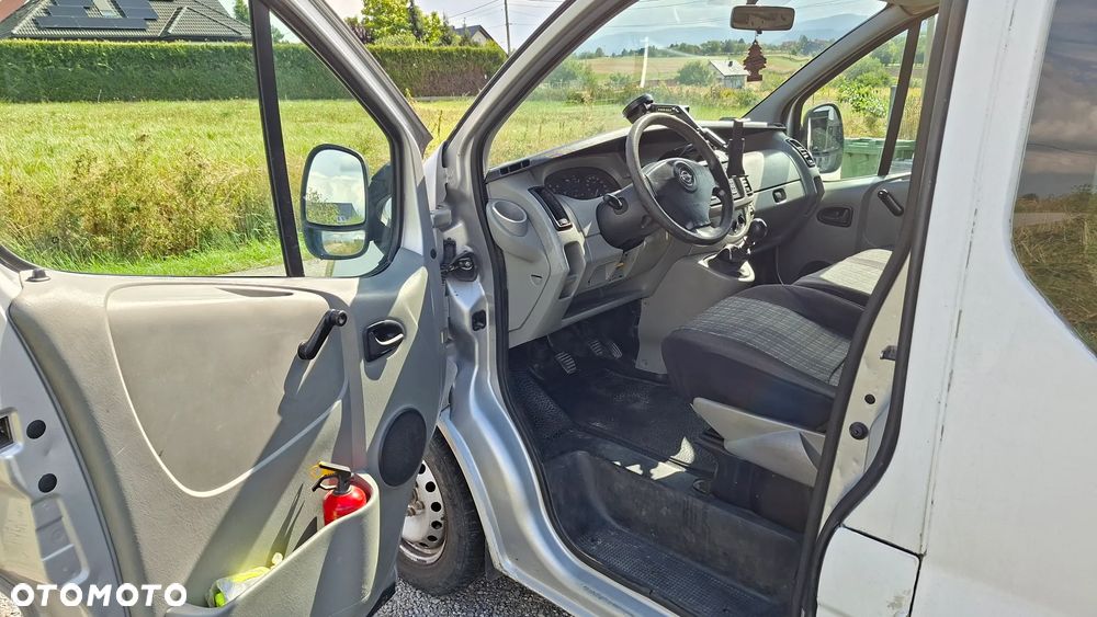 Opel Vivaro - 9