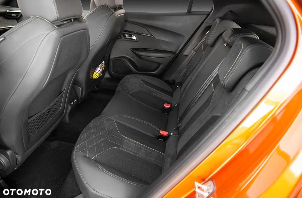 Peugeot 2008 1.2 PureTech GT Pack S&S EAT8 - 22