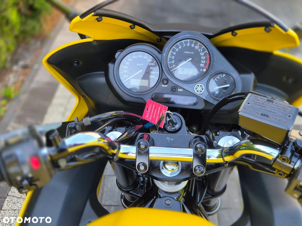 Yamaha FZ6 - 16