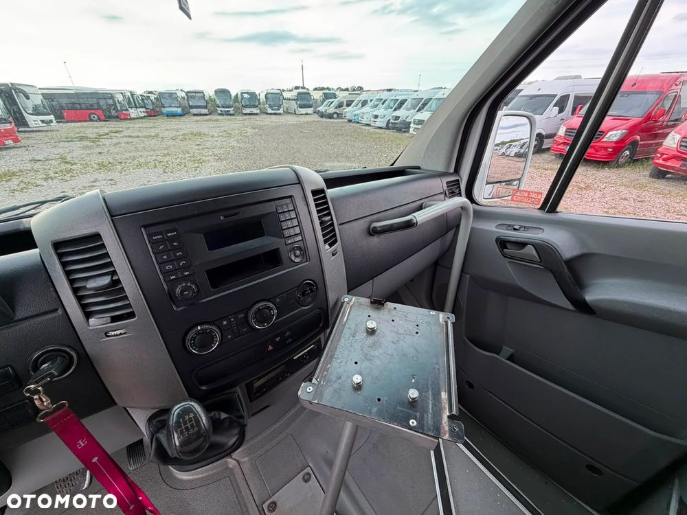 Mercedes-Benz Sprinter 516 - 15