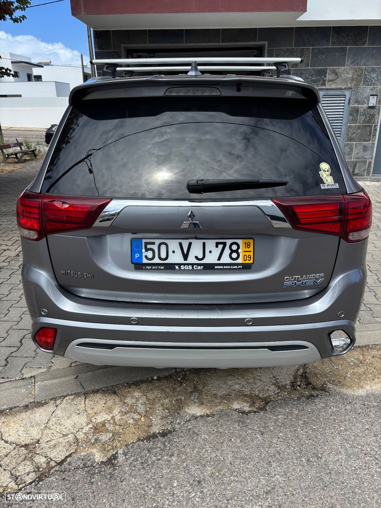 Mitsubishi Outlander - 19