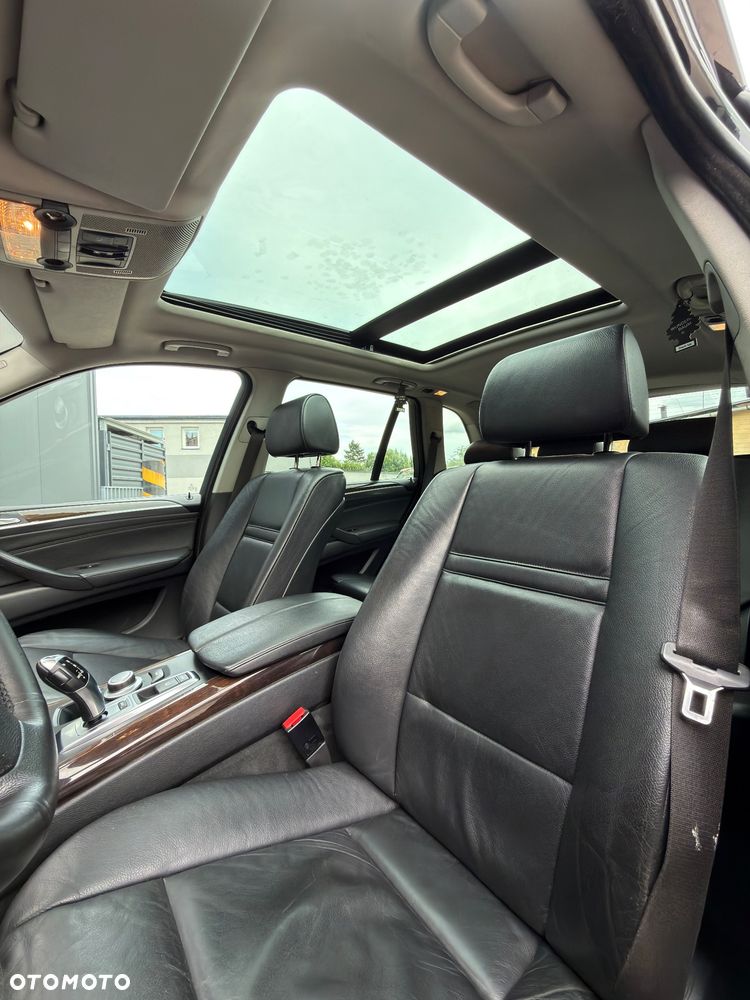 BMW X5 xDrive48i - 10