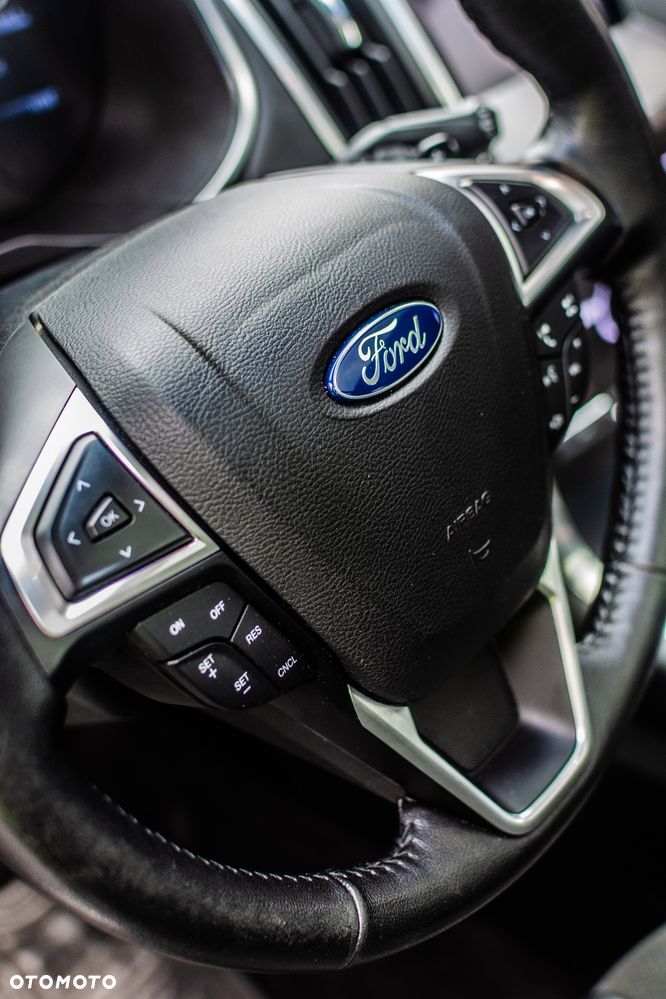 Ford Edge - 34