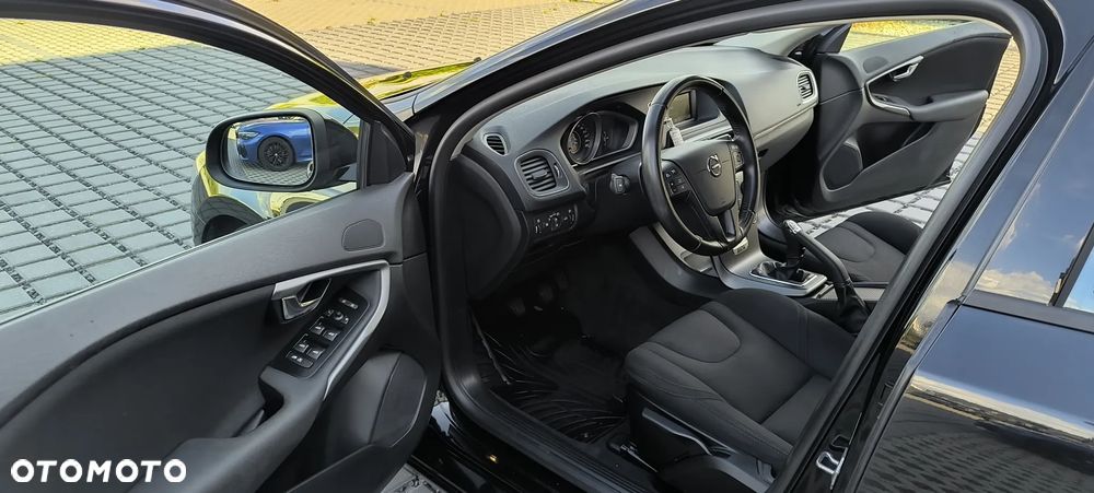 Volvo V40 D2 Ocean Race - 18