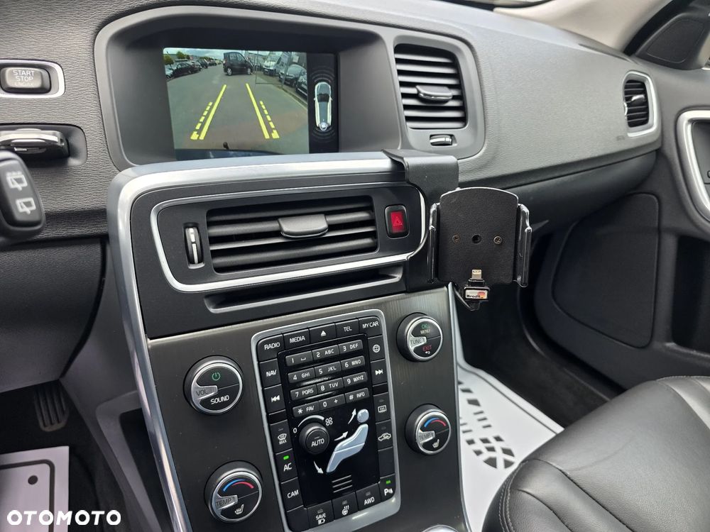 Volvo V60 D6 Twin Engine Geartronic Summum - 8