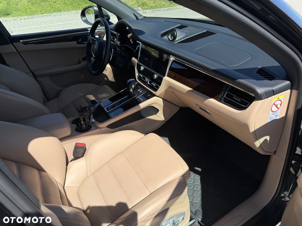 Porsche Macan Standard - 18