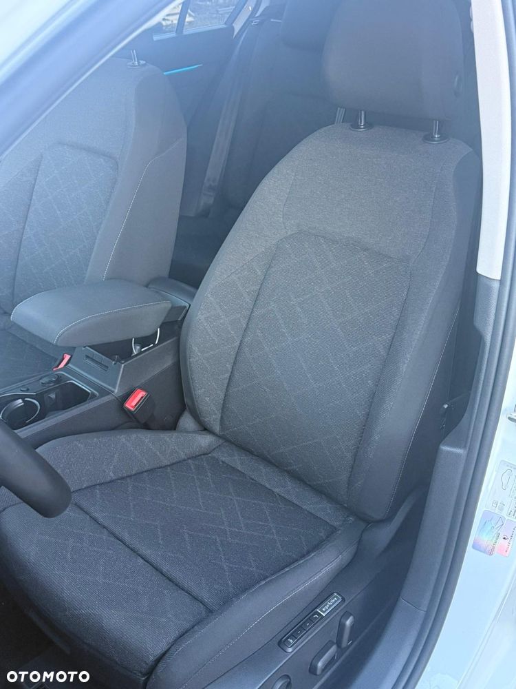 Volkswagen Golf 1.5 eTSI Life DSG - 17