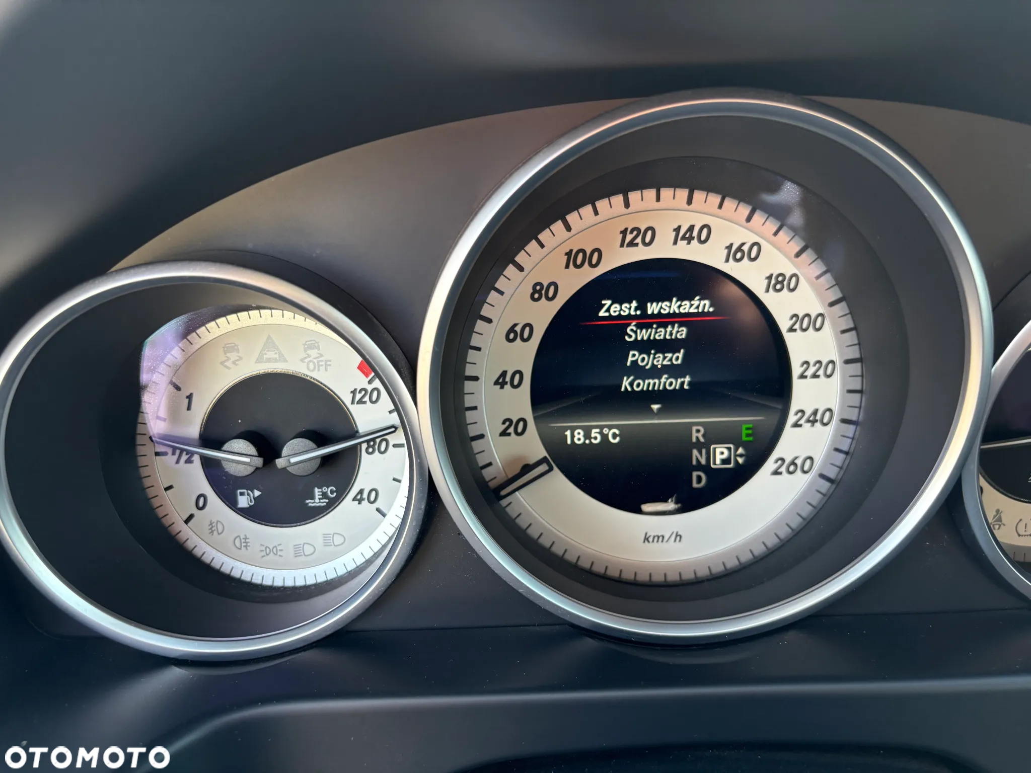 Mercedes-Benz Klasa E 220 BlueTEC 4-Matic Avantgarde - 24