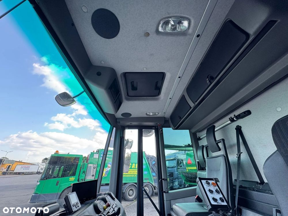 Mercedes-Benz Econic - 22