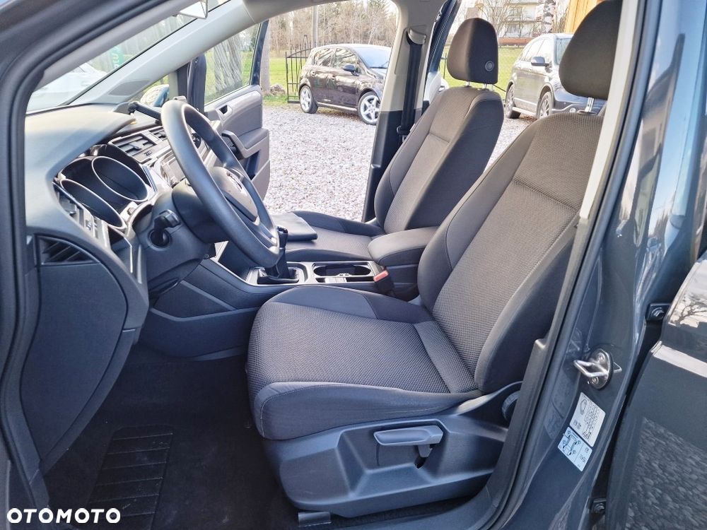 Volkswagen Touran - 30