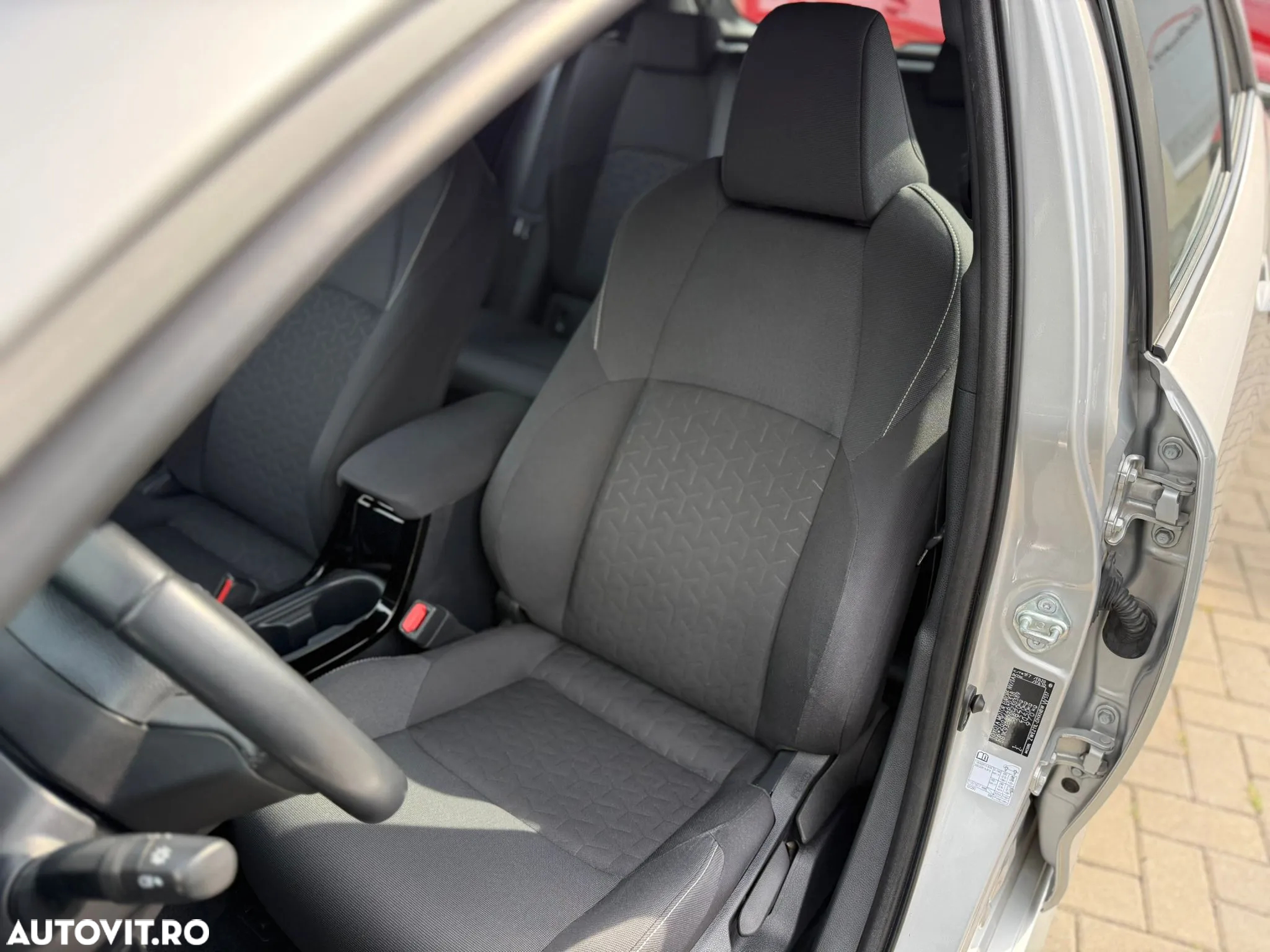 Toyota Corolla - 25