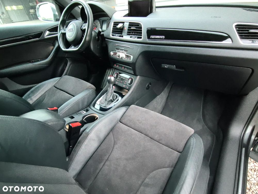 Audi RS Q3 2.5 TFSI quattro S tronic - 26