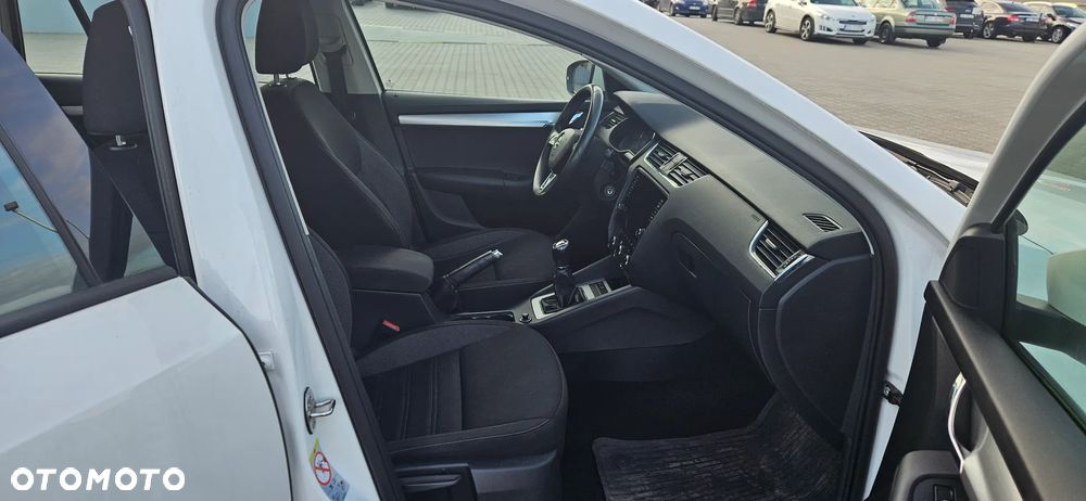 Skoda Octavia ver-iii-kombi-17--20 - 17