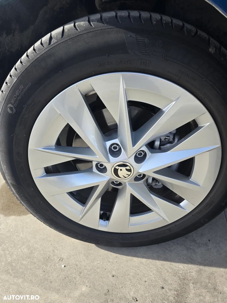 Skoda Octavia Combi Diesel 2.0 TDI DSG Style - 32