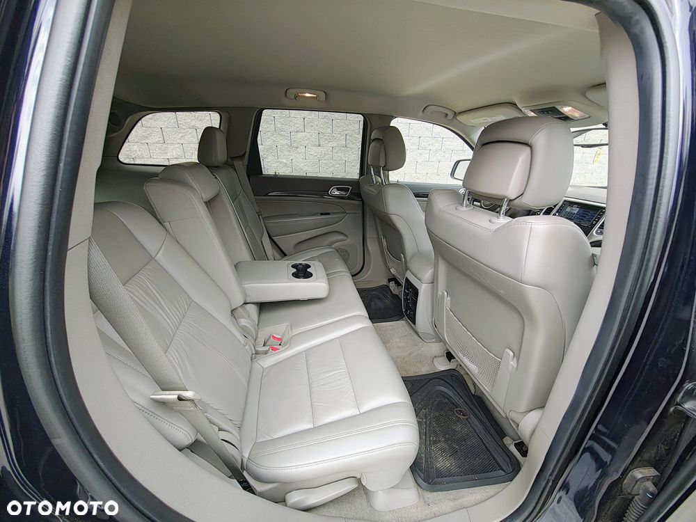 Jeep Grand Cherokee - 21