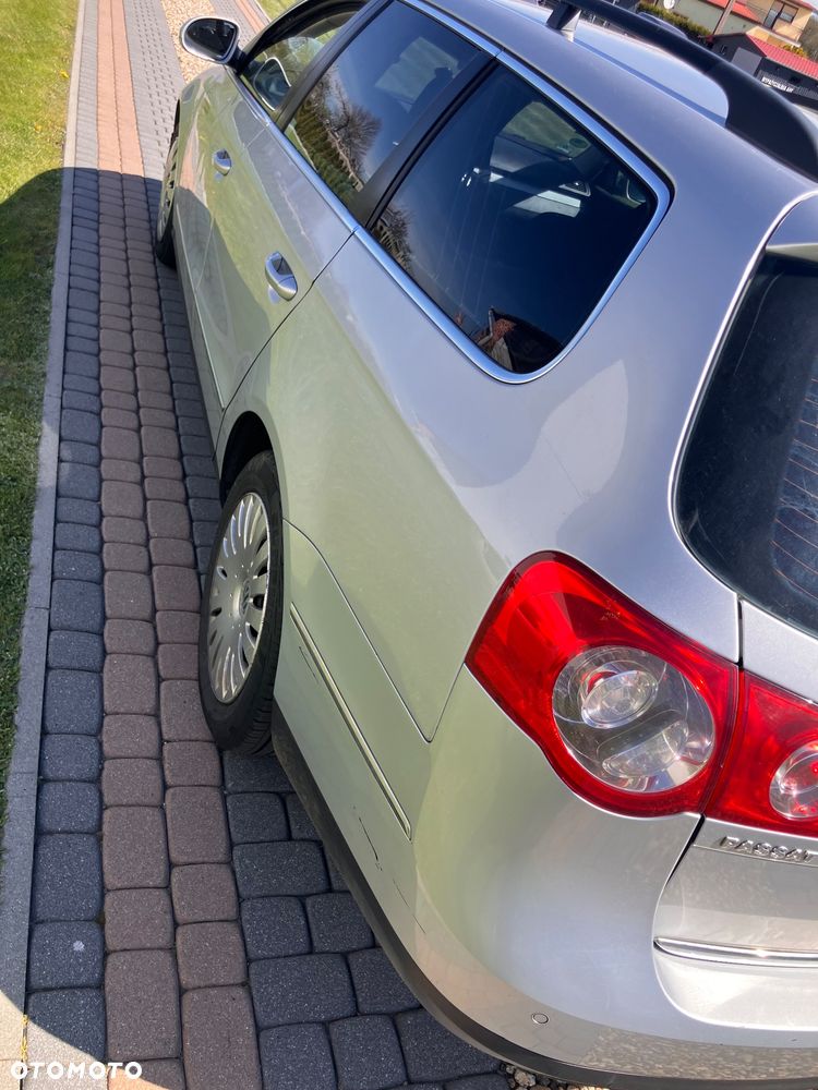 Volkswagen Passat 2.0 TDI DPF DSG Trendline - 7