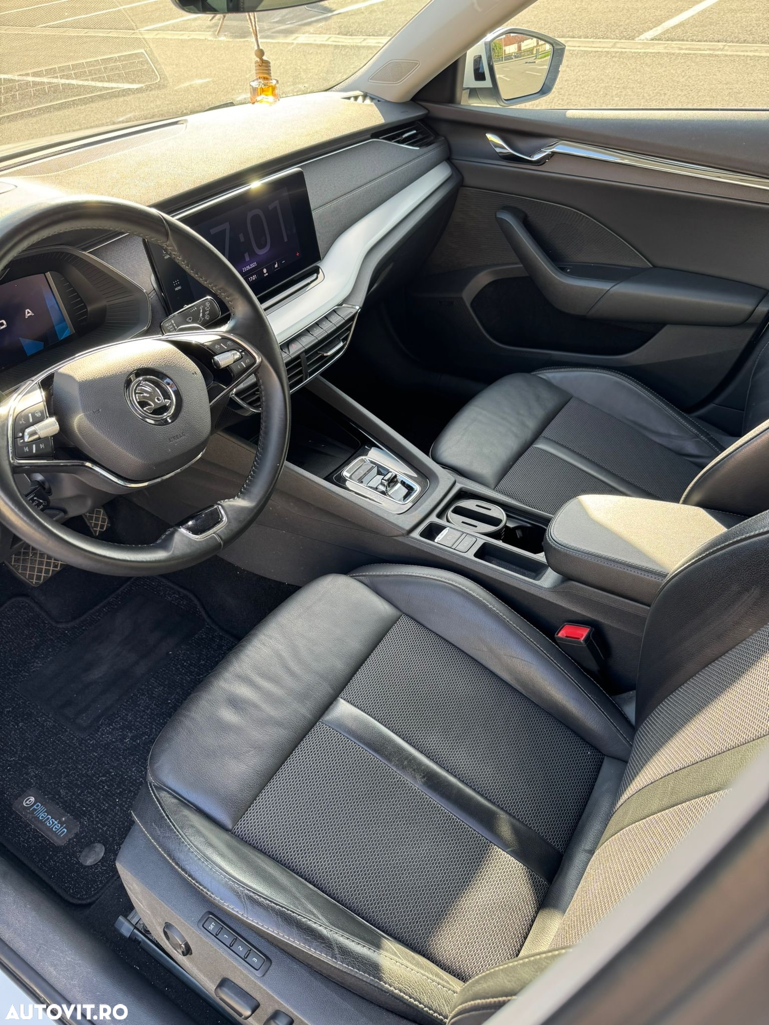 Skoda Octavia Combi 2.0 TDI DSG Edition Plus - 14