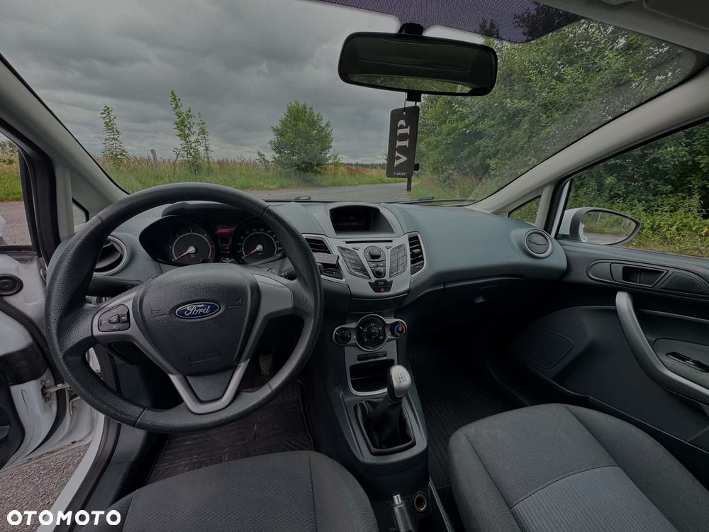 Ford Fiesta 1.6 TDCi DPF Trend - 11