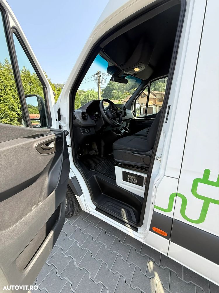 Mercedes-Benz eSprinter - 10