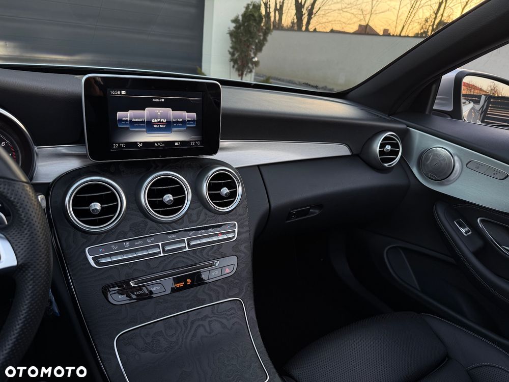 Mercedes-Benz Klasa C 200 9G-TRONIC AMG Line - 22