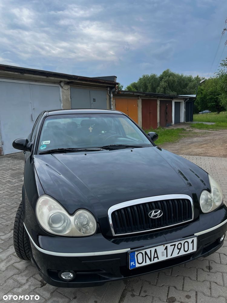 Hyundai Sonata - 1