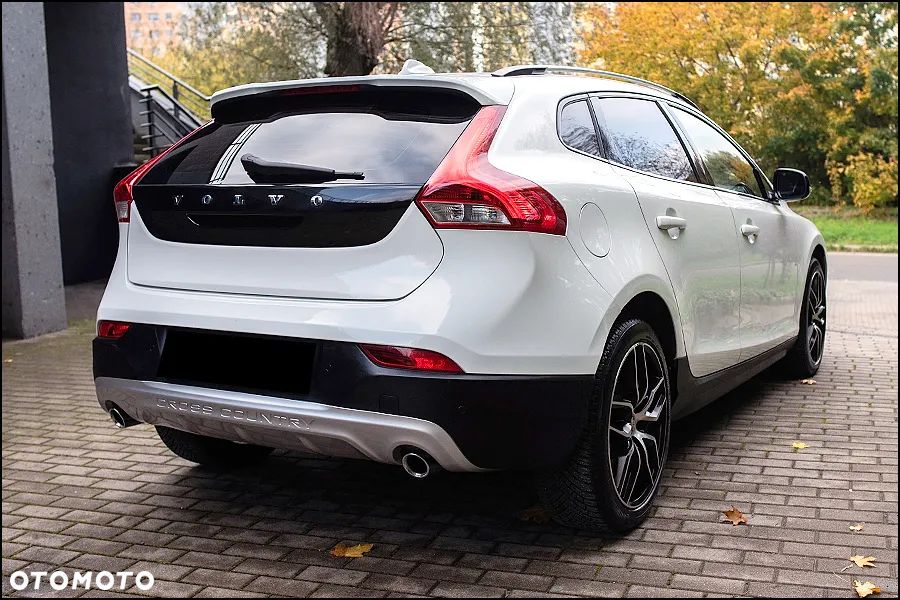 Volvo V40 Cross Country - 13