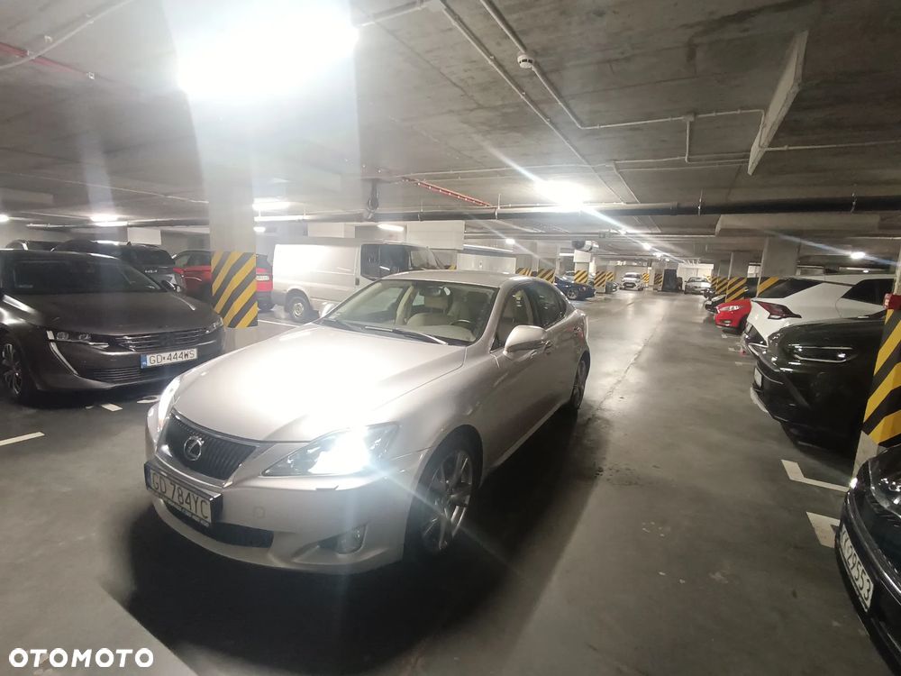 Lexus IS 220 D Prestige - 1