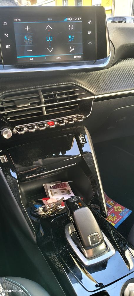 Peugeot 208 1.2 PureTech GT EAT8 - 5