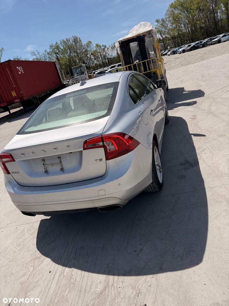 Volvo S60 - 12