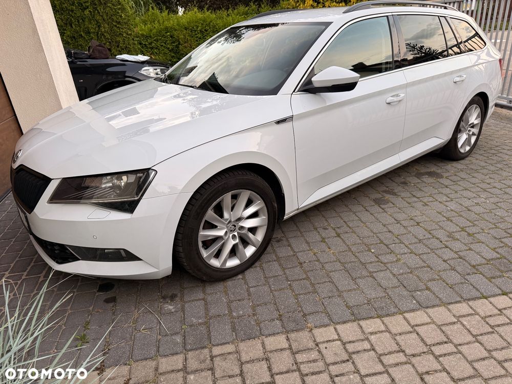 Skoda Superb 2.0 TDI Ambition DSG - 39